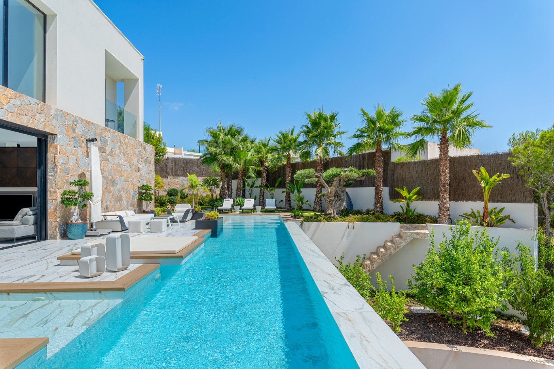 Resale - Detached villa -
Las Colinas Golf