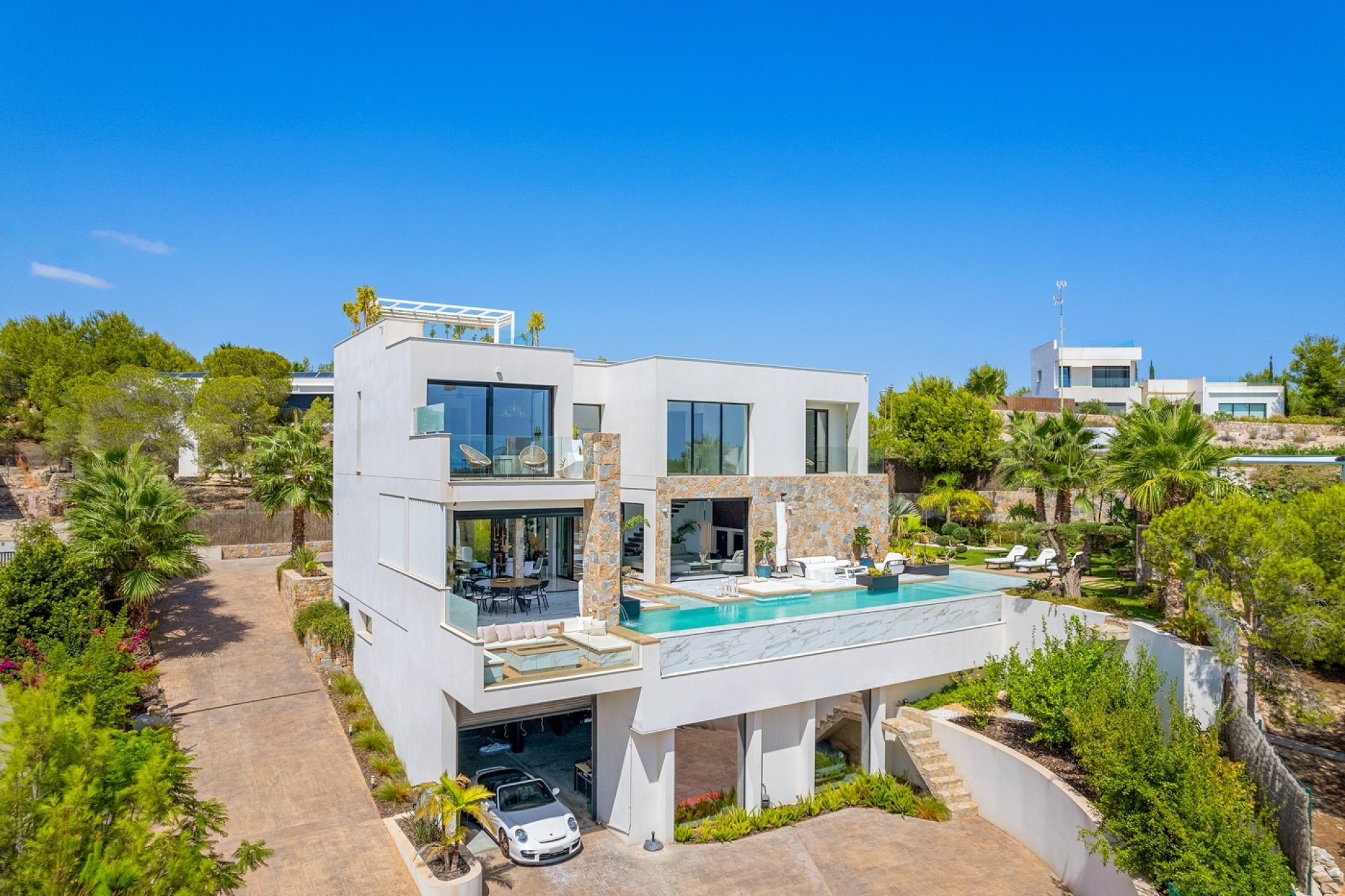 Resale - Detached villa -
Las Colinas Golf