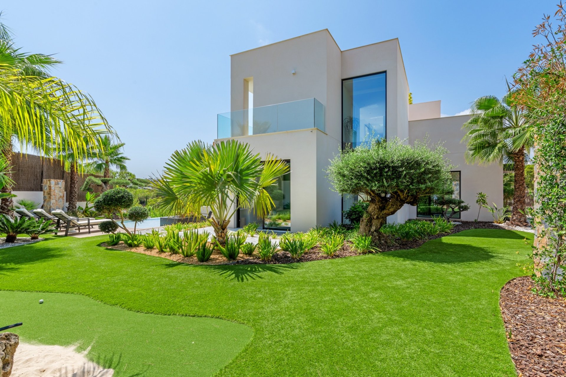 Resale - Detached villa -
Las Colinas Golf