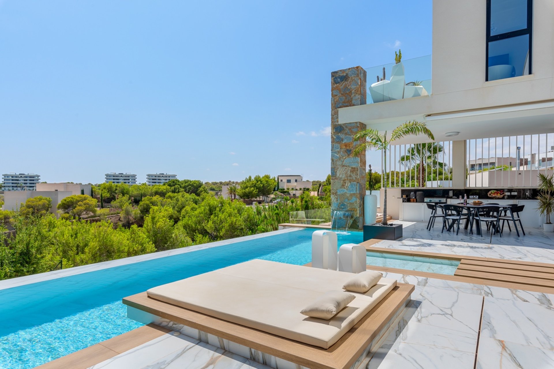 Resale - Detached villa -
Las Colinas Golf