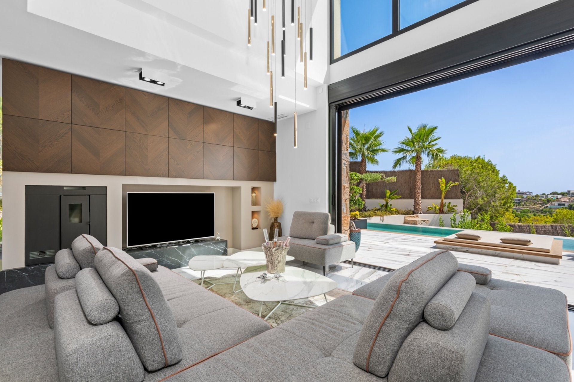 Resale - Detached villa -
Las Colinas Golf