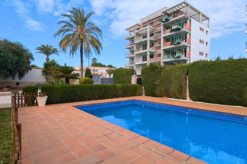 Resale - Detached villa -
Mil Palmeras