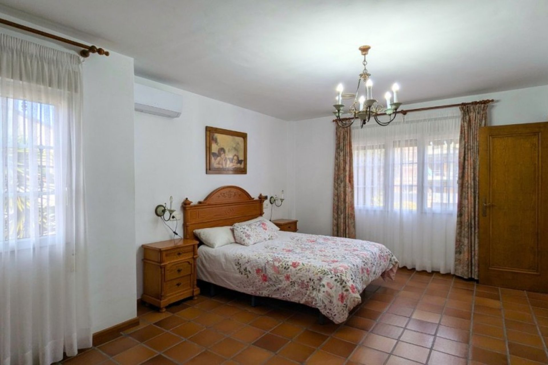 Resale - Detached villa -
Mil Palmeras