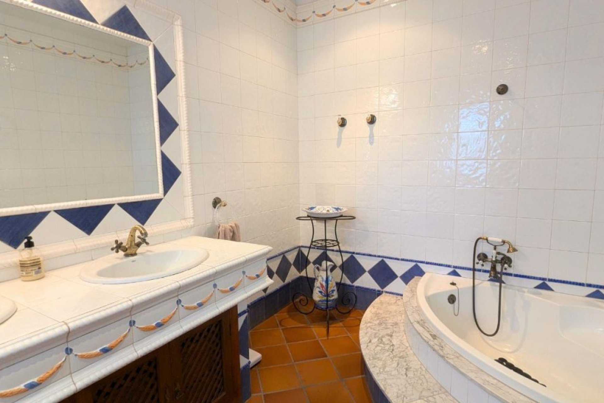 Resale - Detached villa -
Mil Palmeras