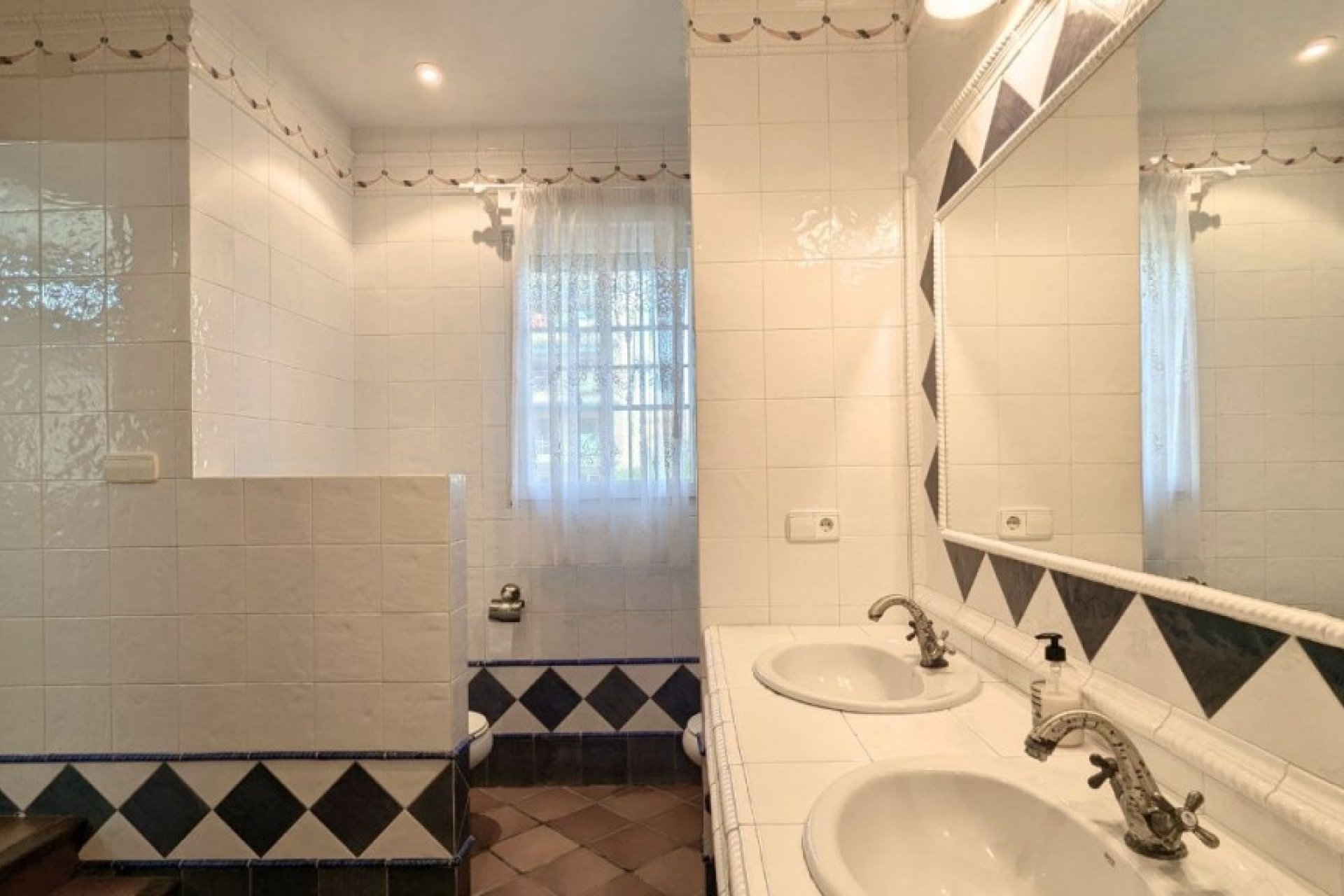 Resale - Detached villa -
Mil Palmeras