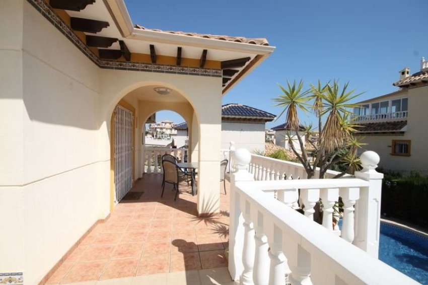 Resale - Detached villa -
Orihuela Costa - La Zenia