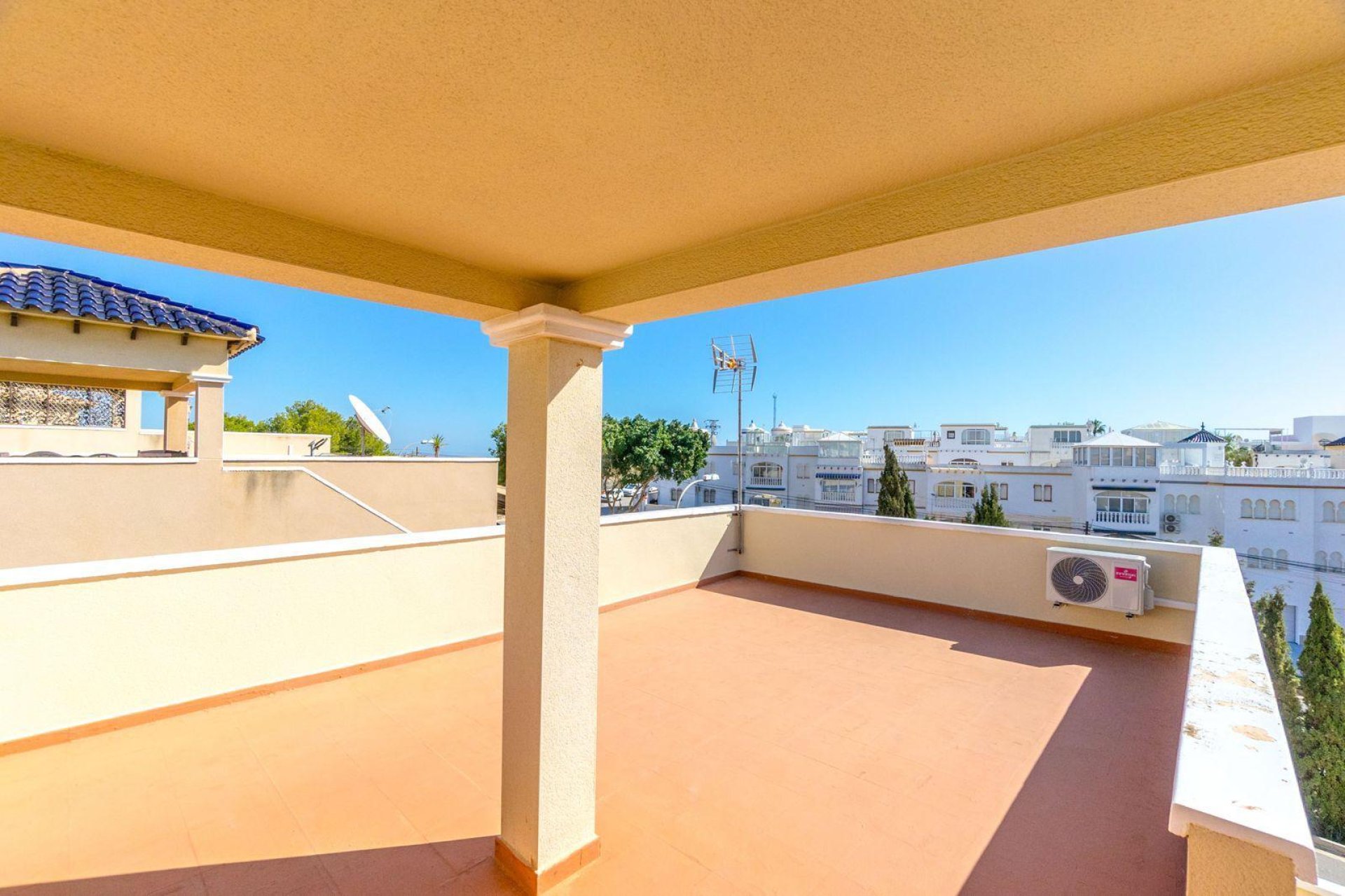 Resale - Detached villa -
Orihuela Costa - Las Filipinas