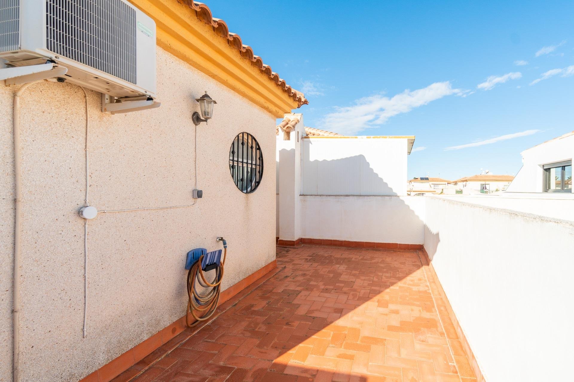 Resale - Detached villa -
Orihuela Costa - Playa Flamenca