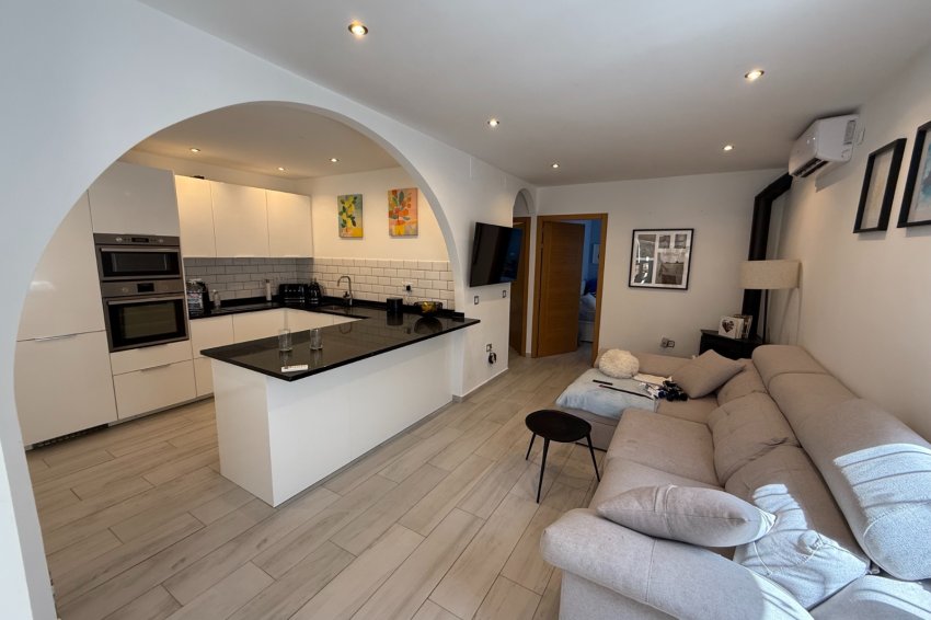 Resale - Detached villa -
Orihuela Costa - Villamartín