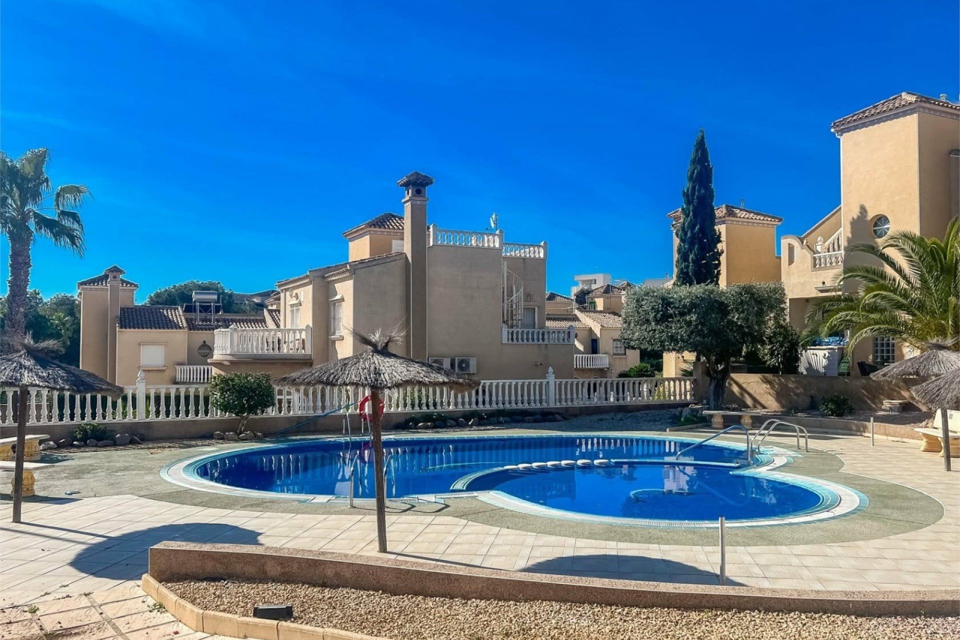 Resale - Detached villa -
Orihuela Costa - Villamartin
