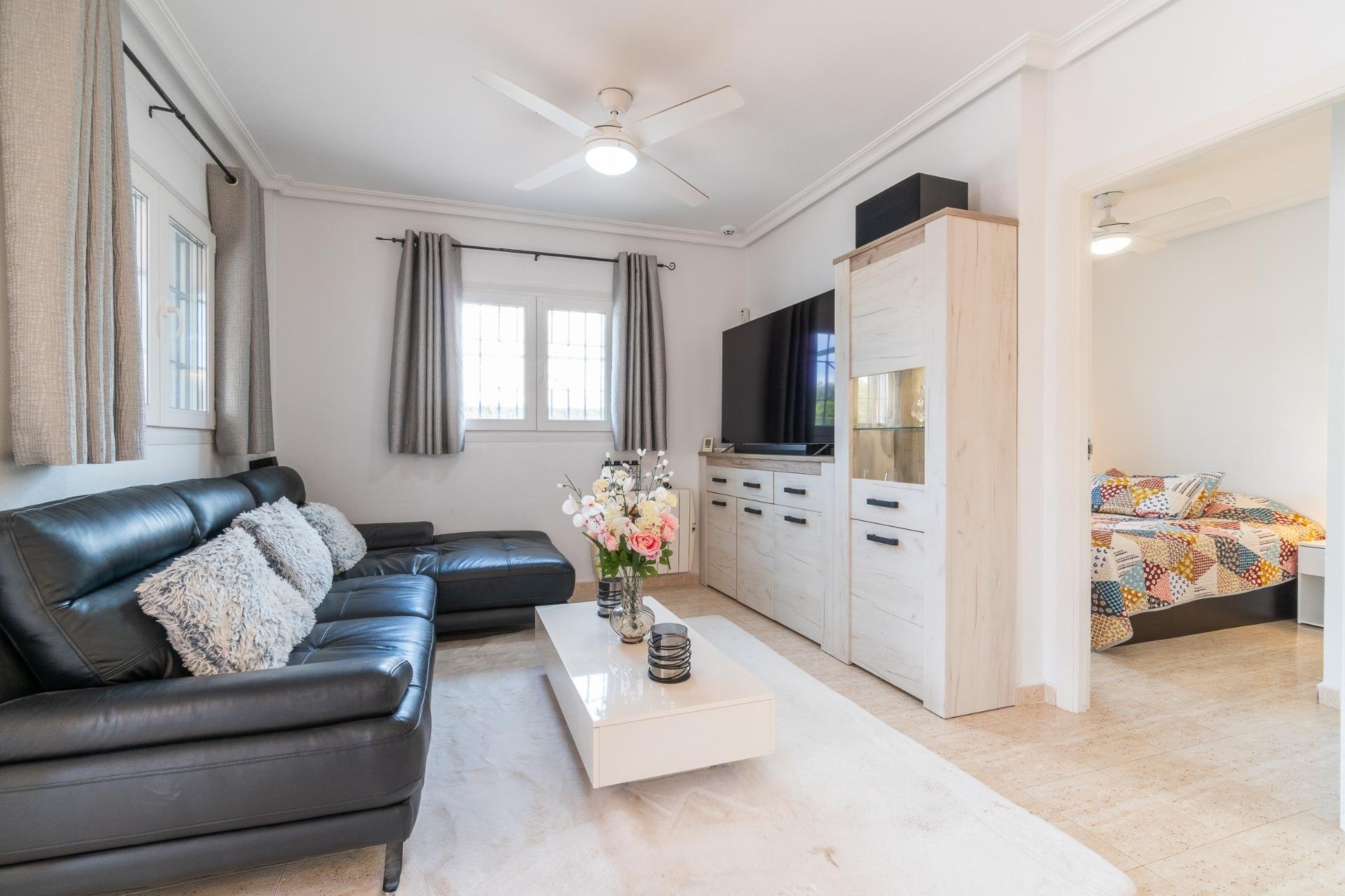 Resale - Detached villa -
Orihuela Costa - Zeniamar-Horizonte-La Campana