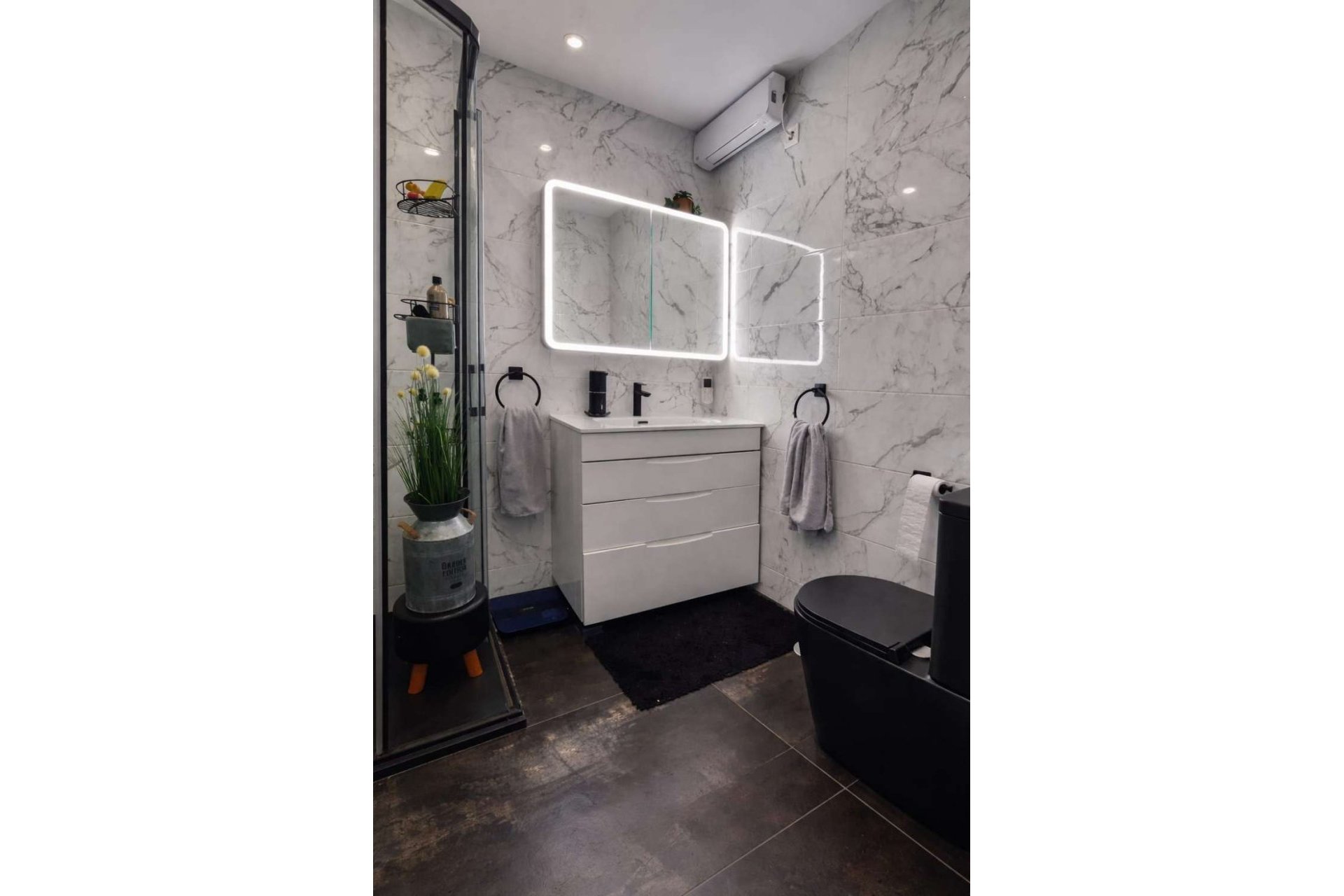 Resale - Detached villa -
Orihuela - Orihuela Costa