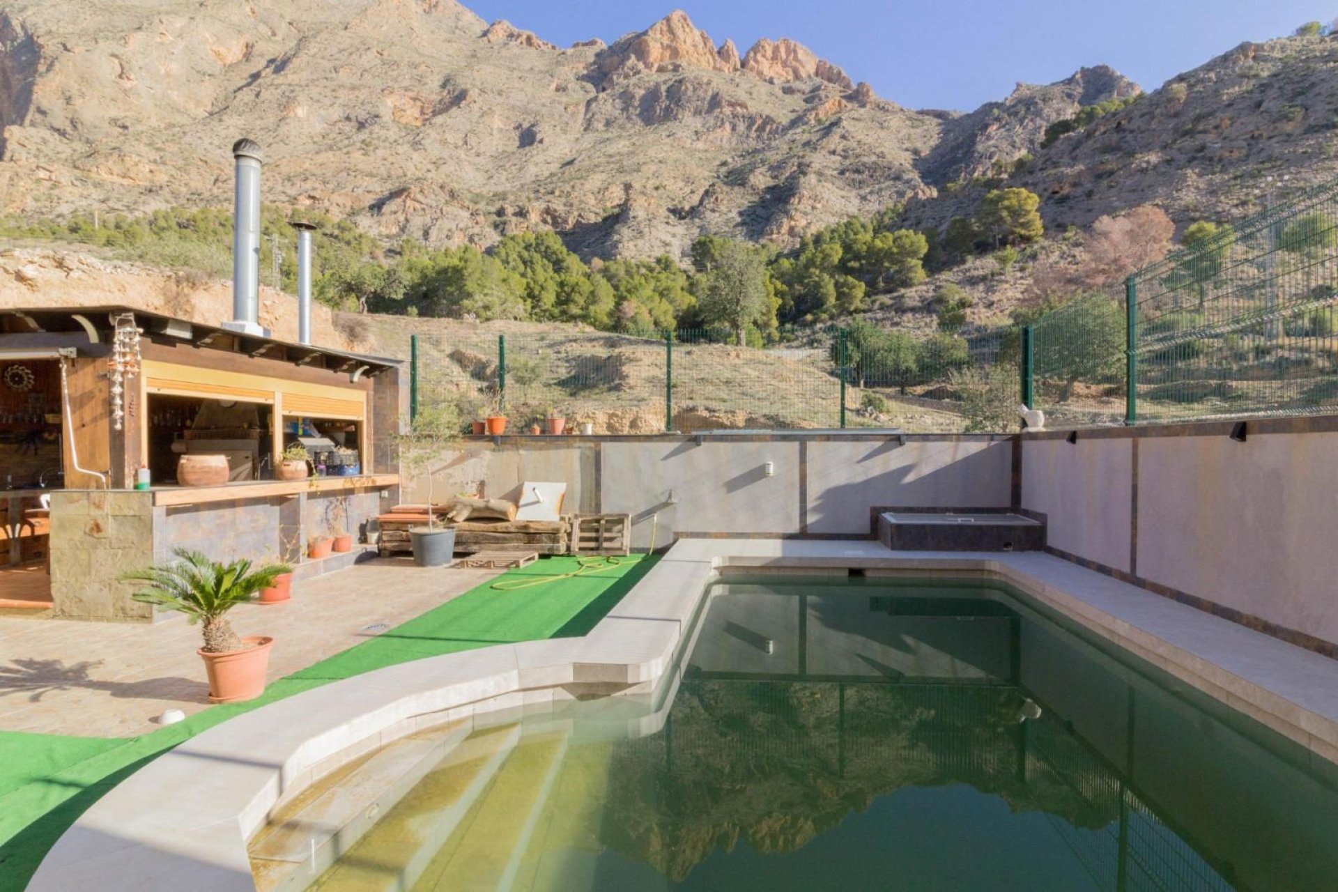 Resale - Detached villa -
Redován