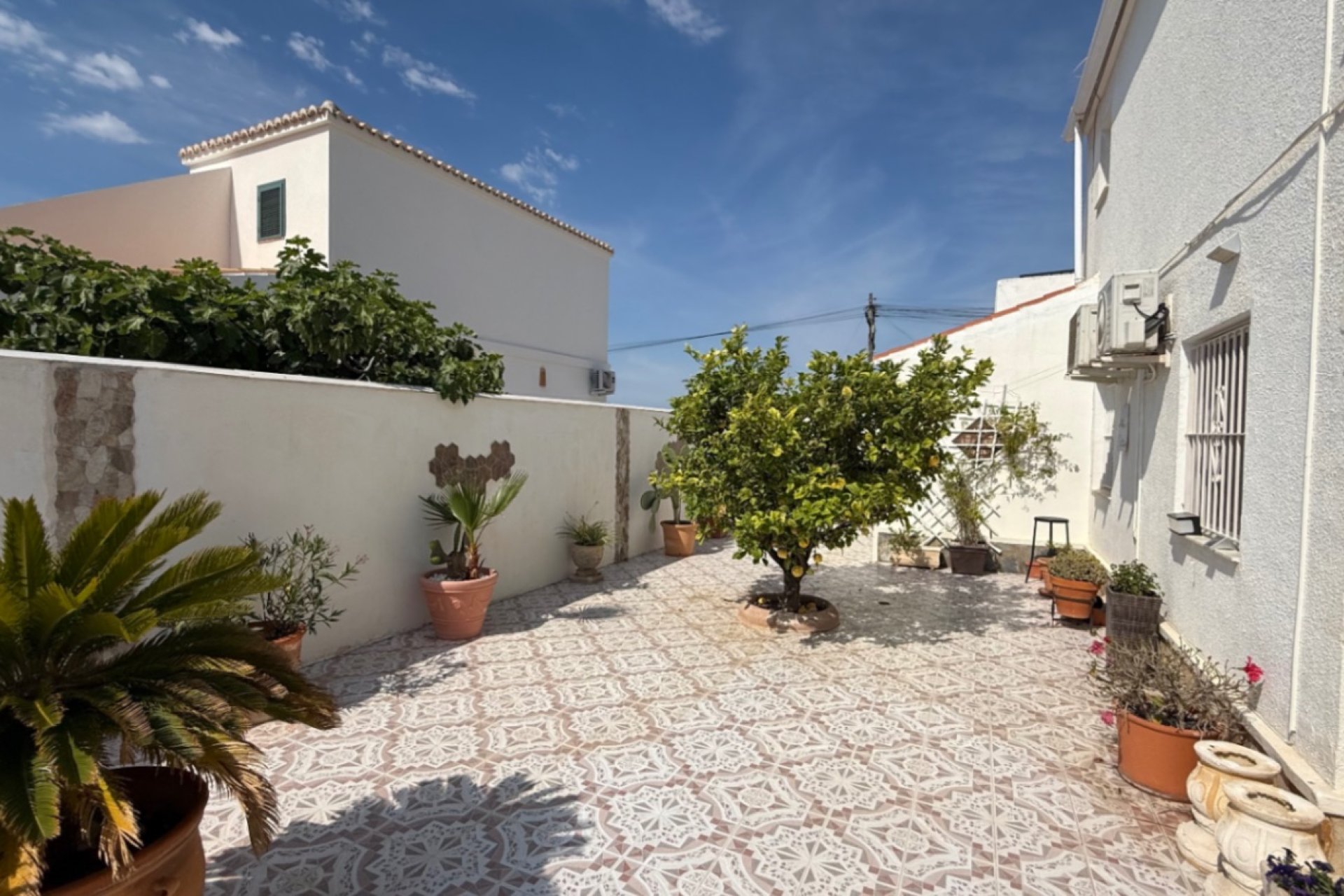 Resale - Detached villa -
Torrevieja - Costa Blanca Sur
