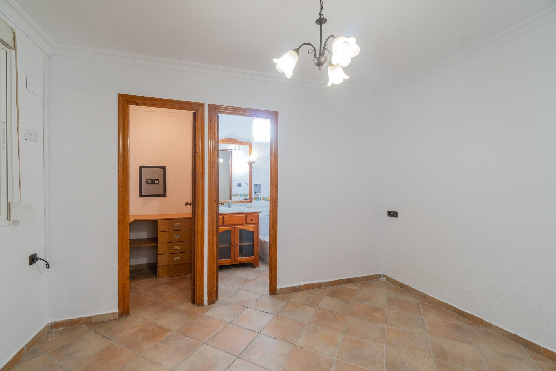 Resale - Detached villa -
Torrevieja - Orihuela costa