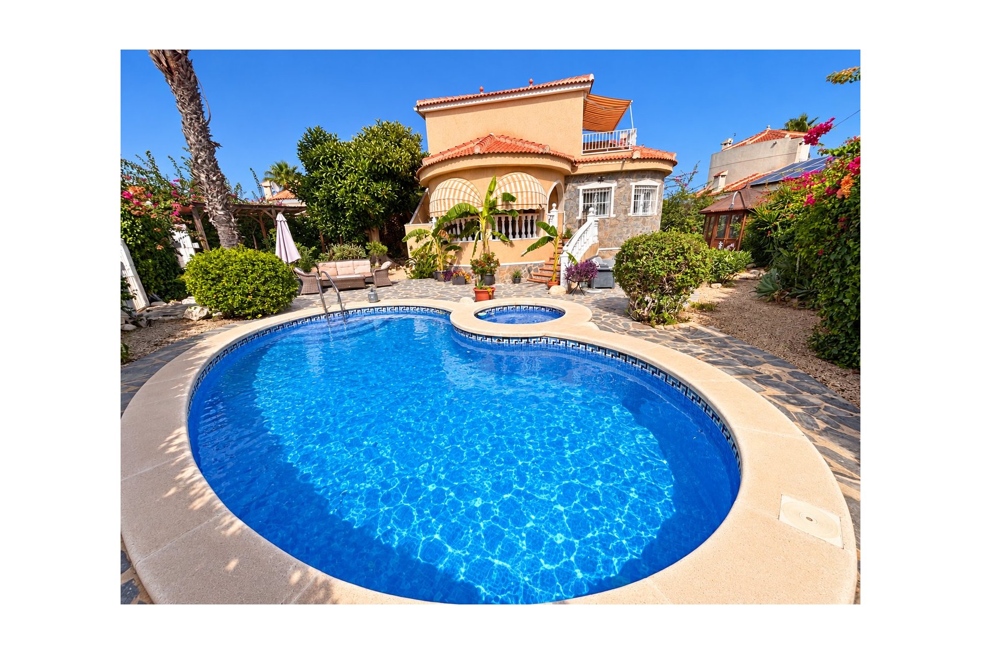 Resale - Detached villa -
Urbanización Ciudad Quesada
