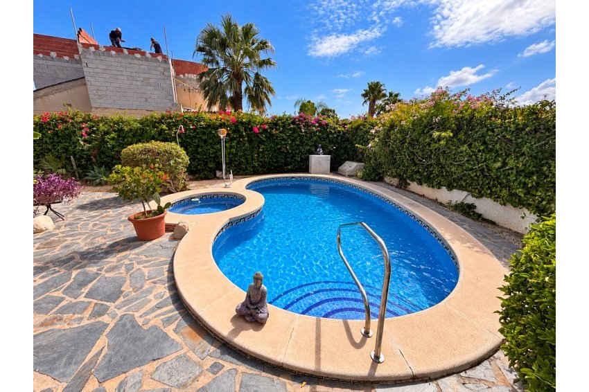 Resale - Detached villa -
Urbanización Ciudad Quesada