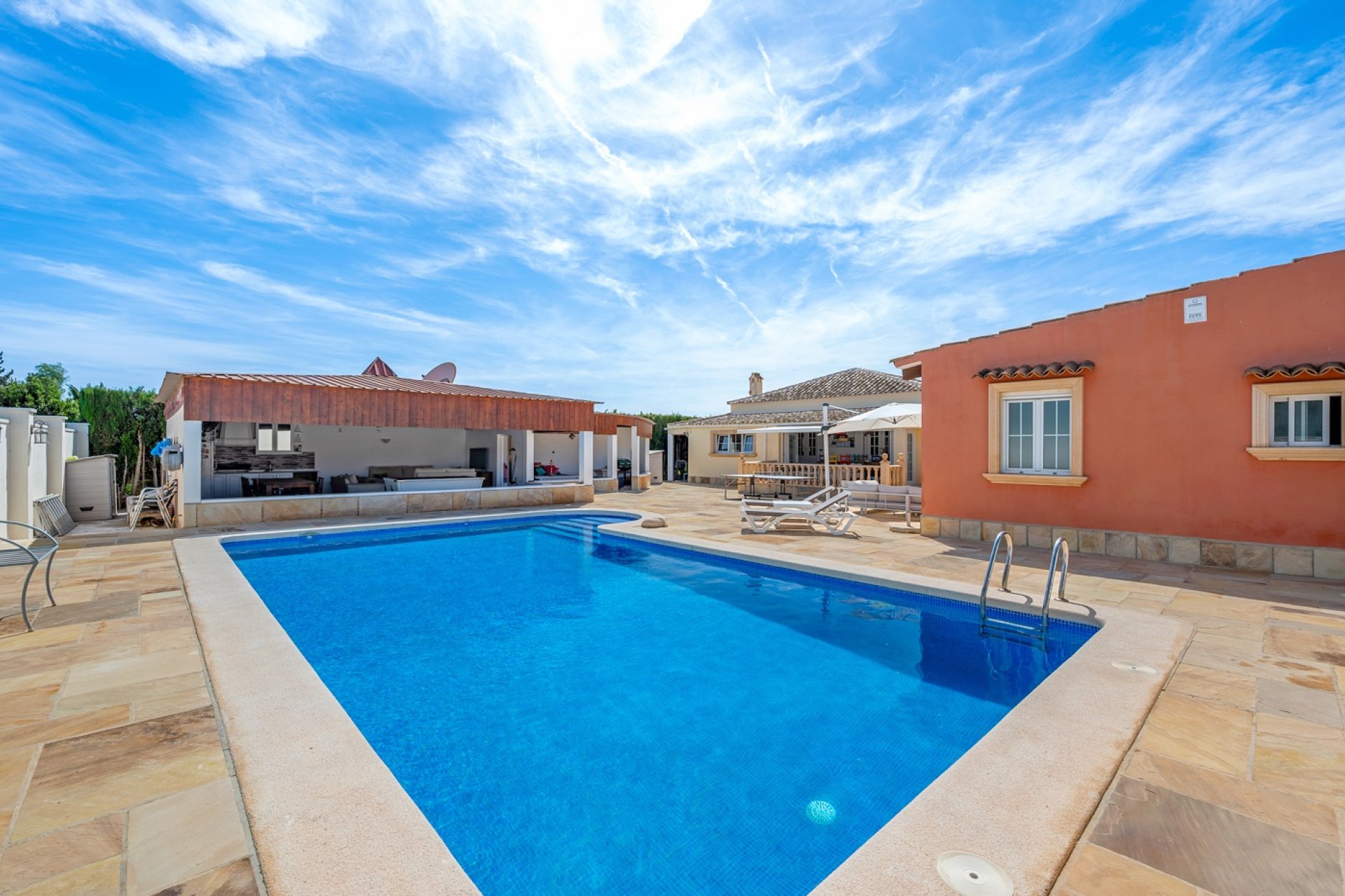 Resale - Finca -
Almoradi - Las Heredades