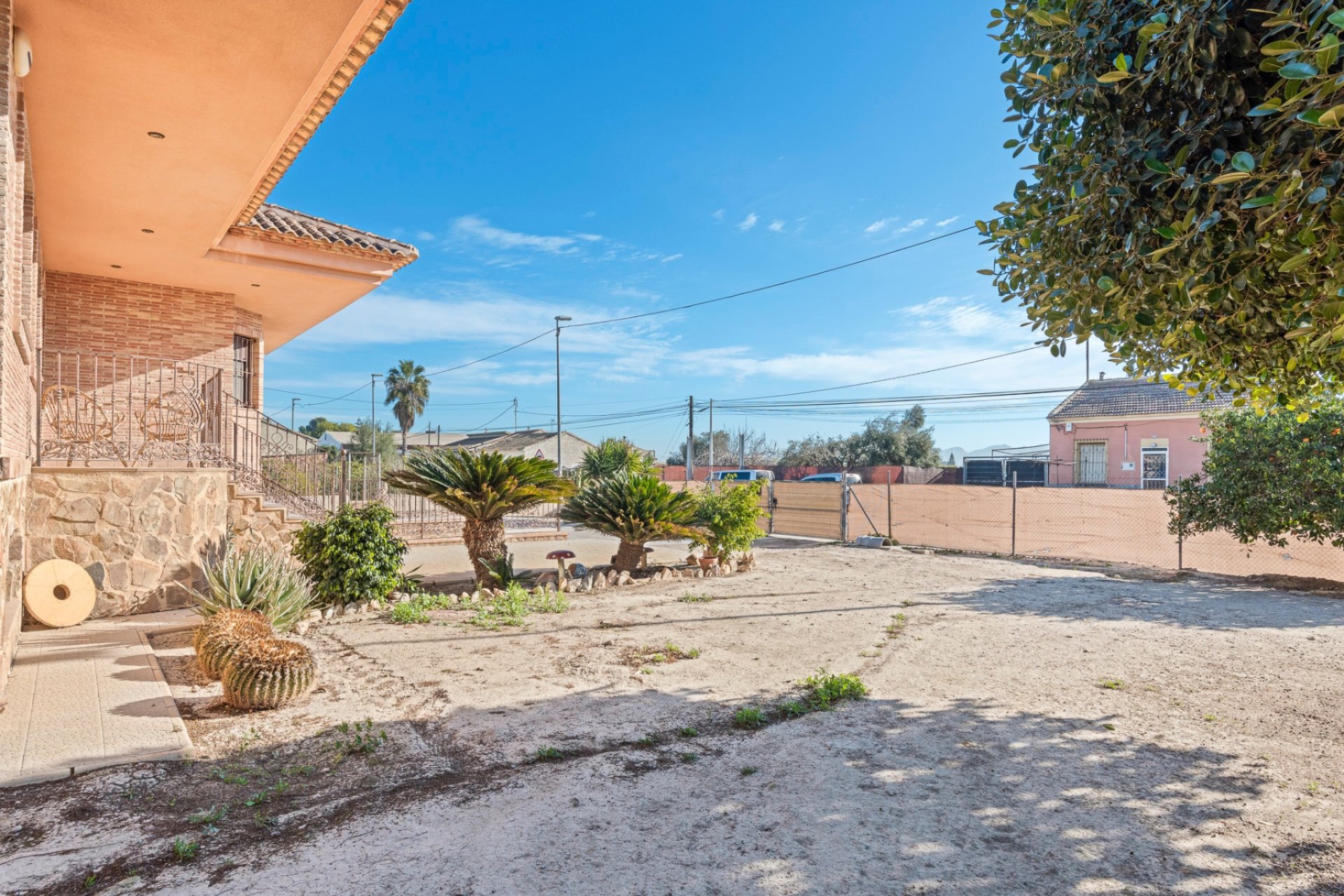 Resale - Finca -
Beniel - Carretera de Beniel