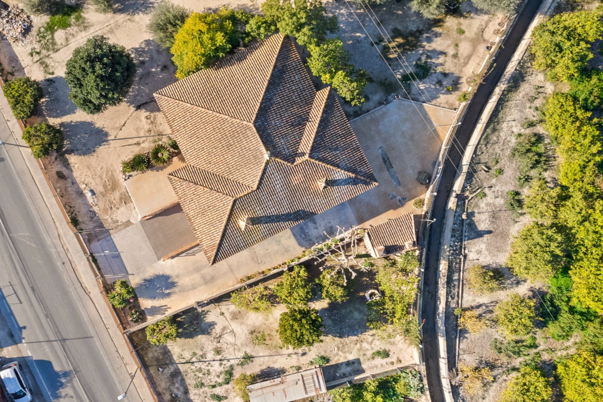 Resale - Finca -
Beniel - Carretera de Beniel