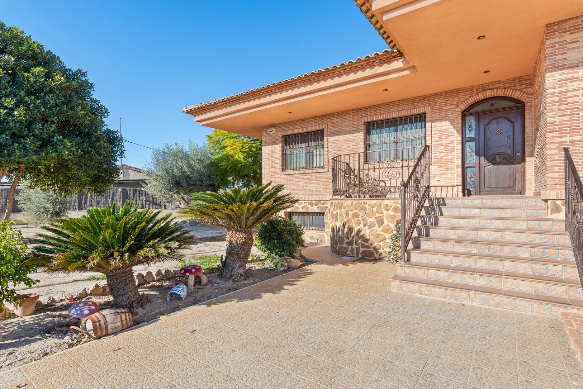 Resale - Finca -
Beniel - Carretera de Beniel