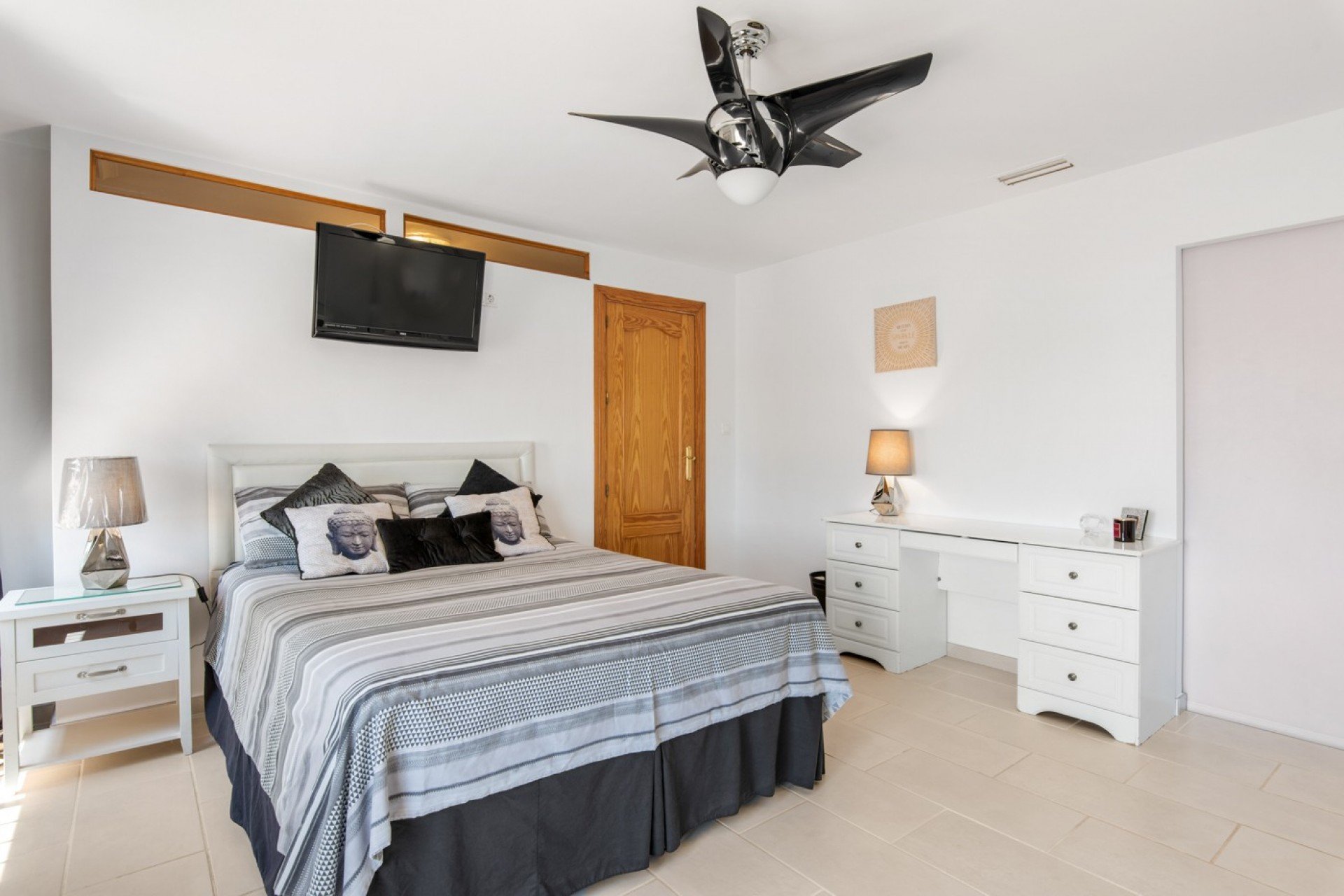 Resale - Finca -
Catral