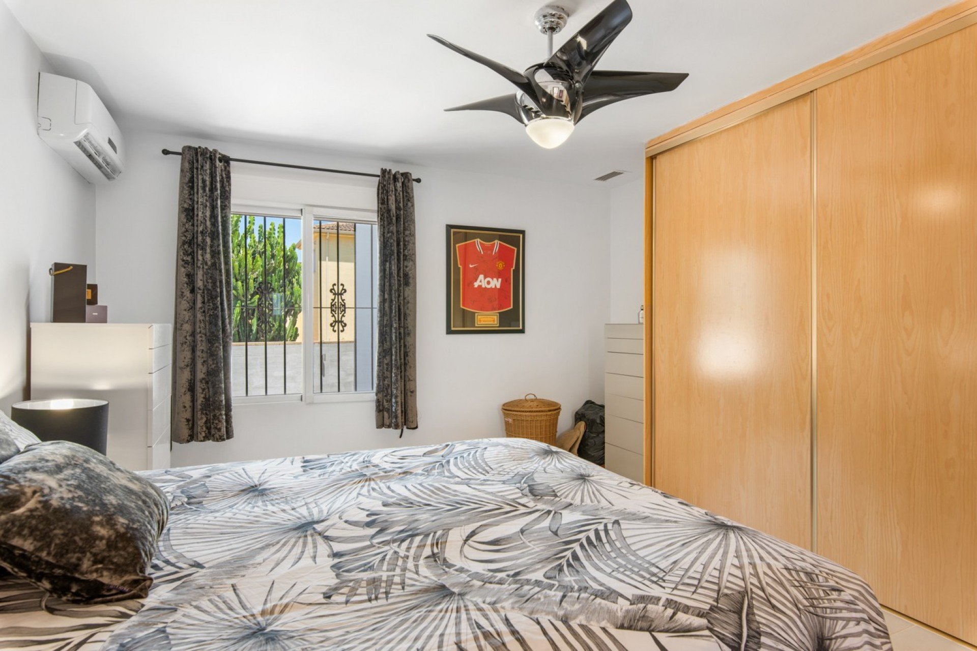 Resale - Finca -
Catral