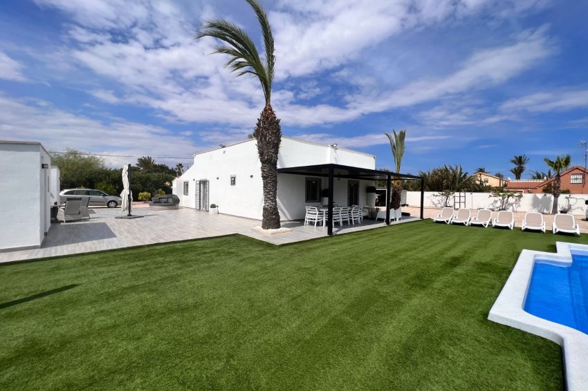 Resale - Finca -
Elche - La Marina