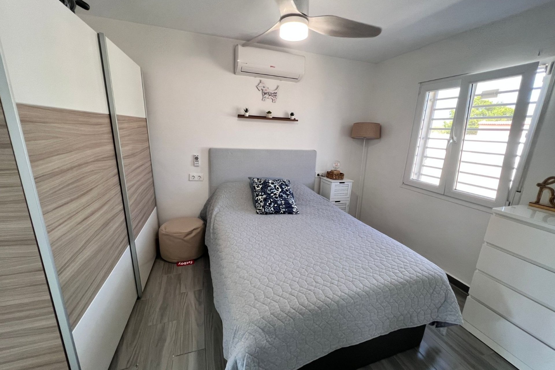 Resale - Finca -
Elche - La Marina