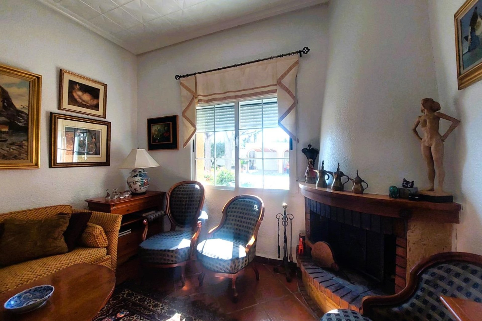 Resale - Finca -
La Marina