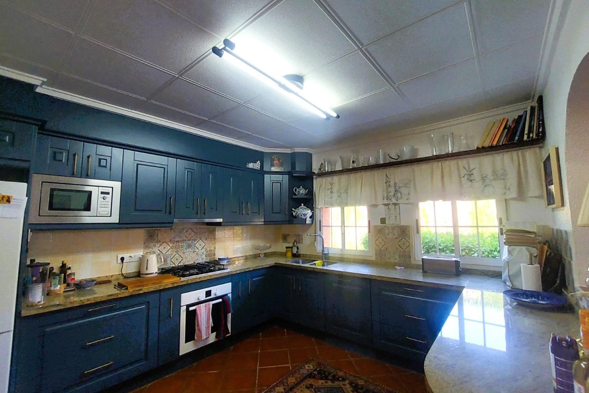 Resale - Finca -
La Marina