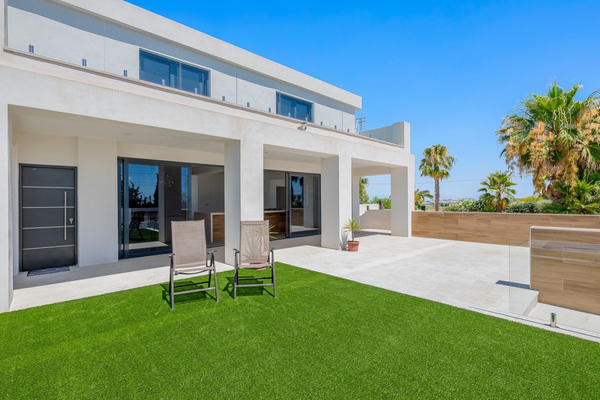 Resale - Finca -
Los Montesinos - La Herrada