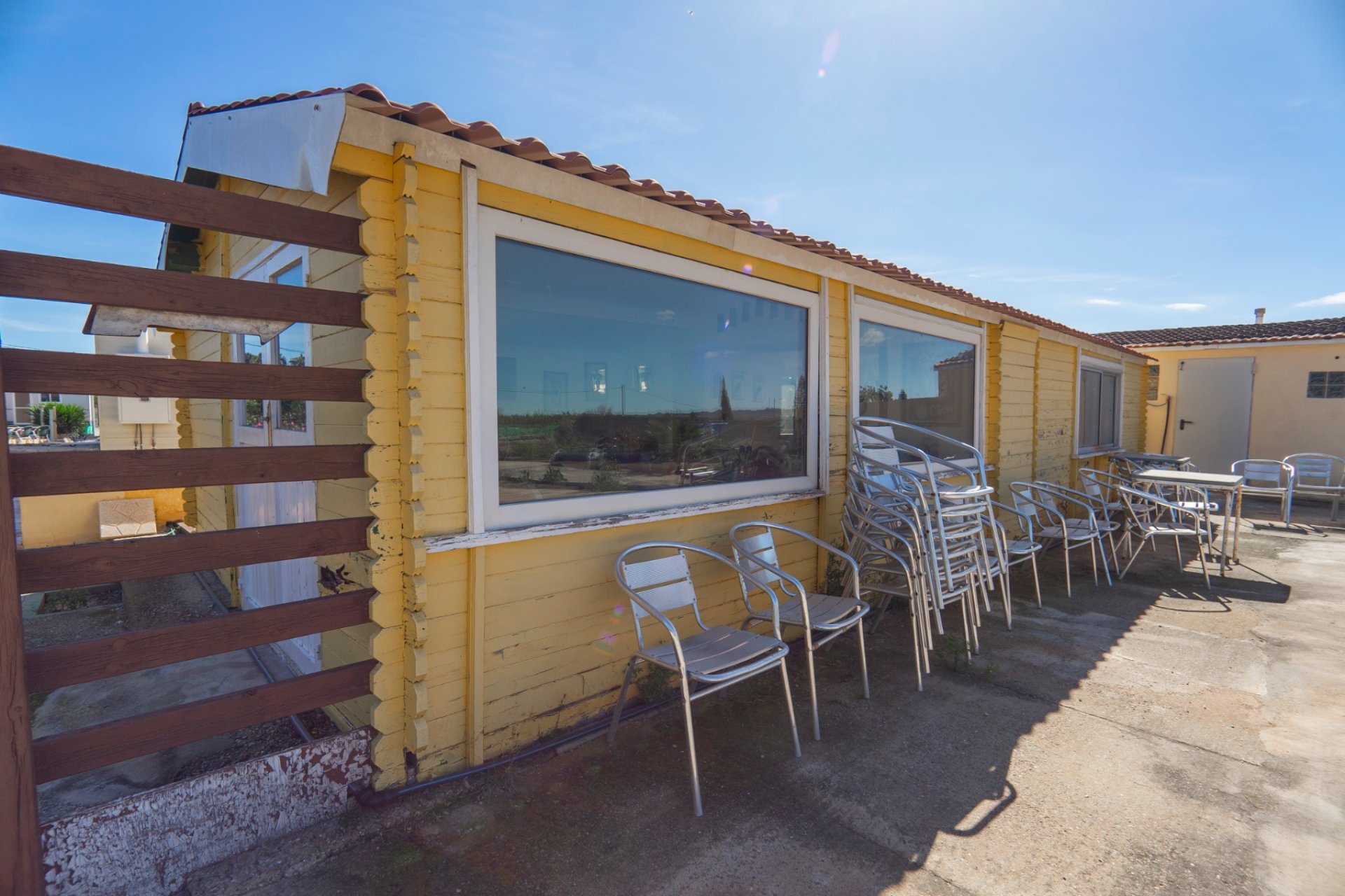 Resale - Finca -
Los Montesinos