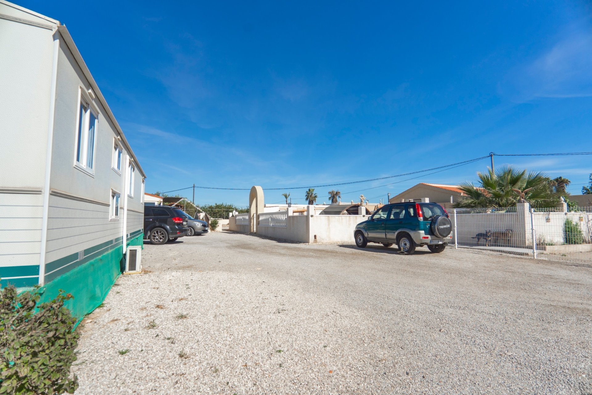 Resale - Finca -
Los Montesinos