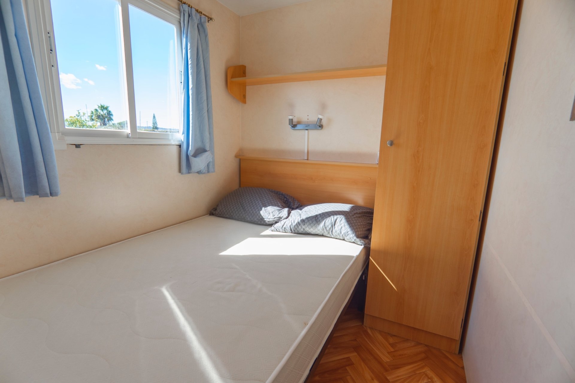 Resale - Finca -
Los Montesinos