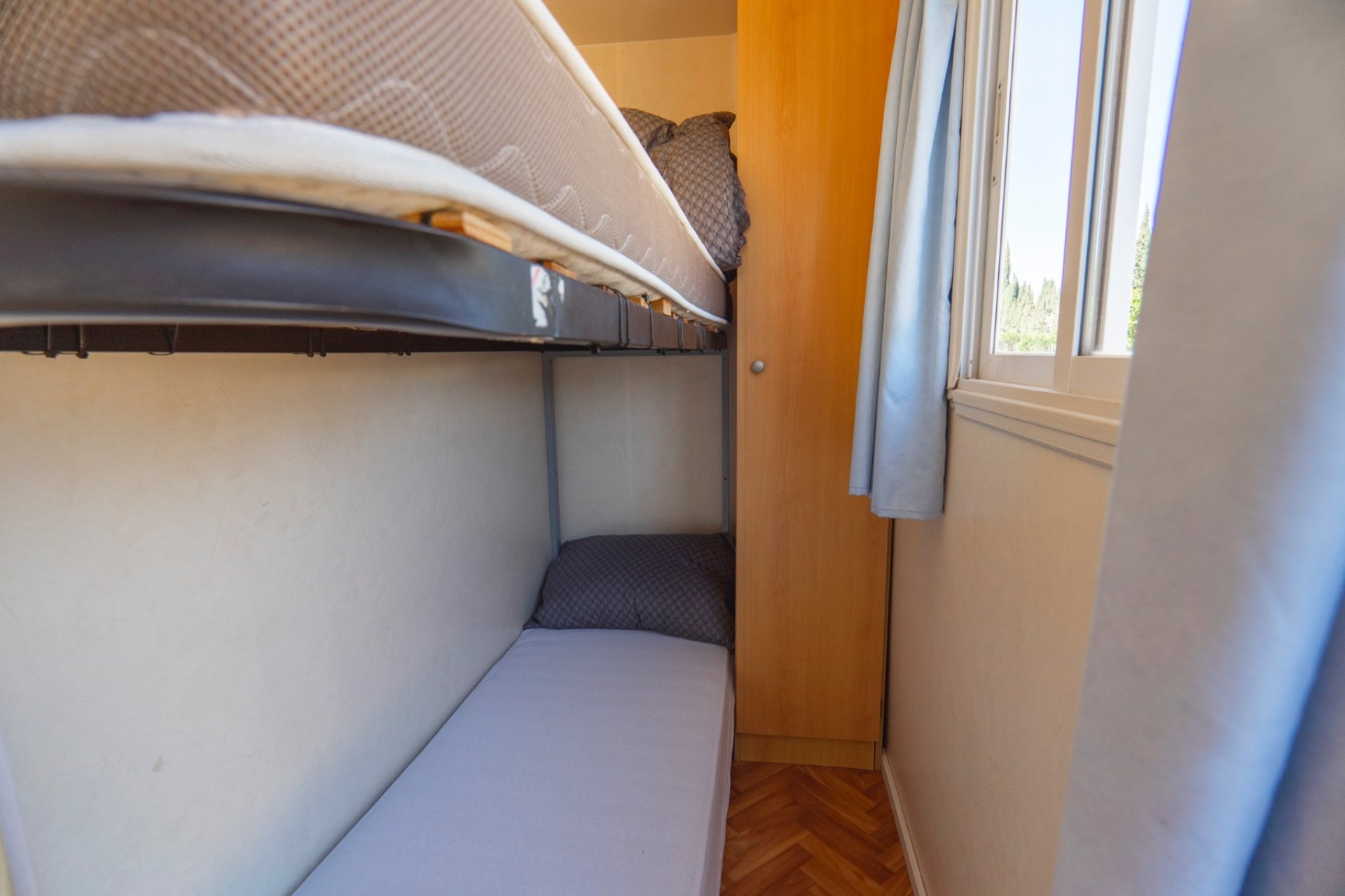 Resale - Finca -
Los Montesinos