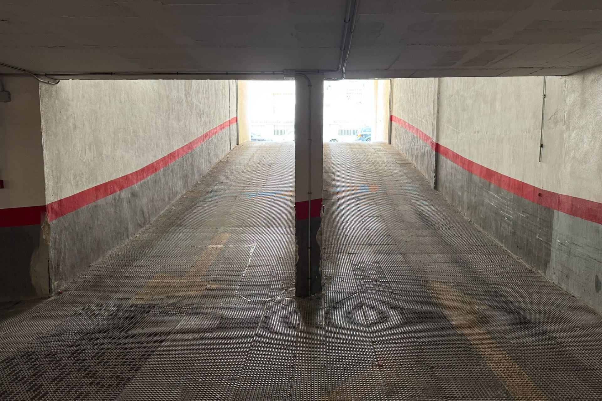 Resale - Garage -
Torrevieja - Center