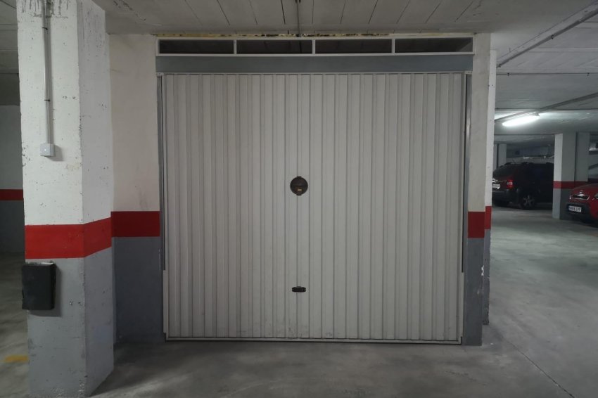 Resale - Garage -
Torrevieja - Estacion de autobuses