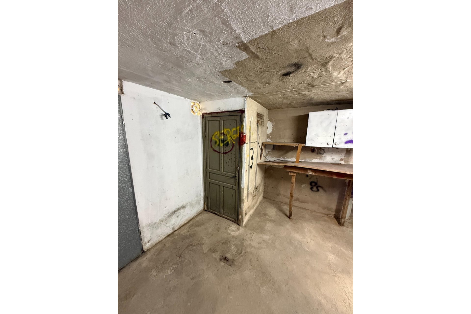 Resale - Garage -
Torrevieja - Playa del Cura