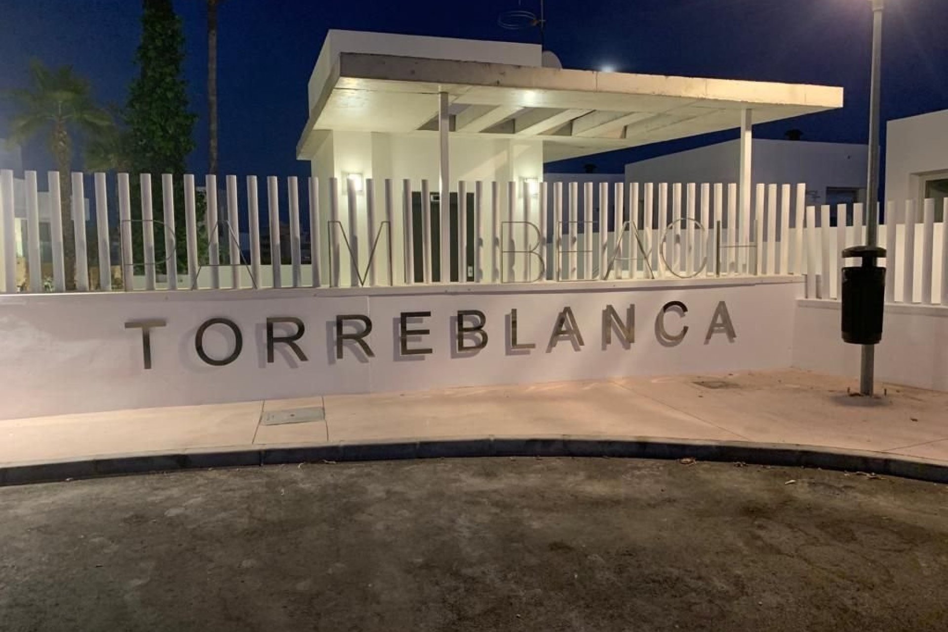Resale - Link-Detached Villa -
Torreblanca