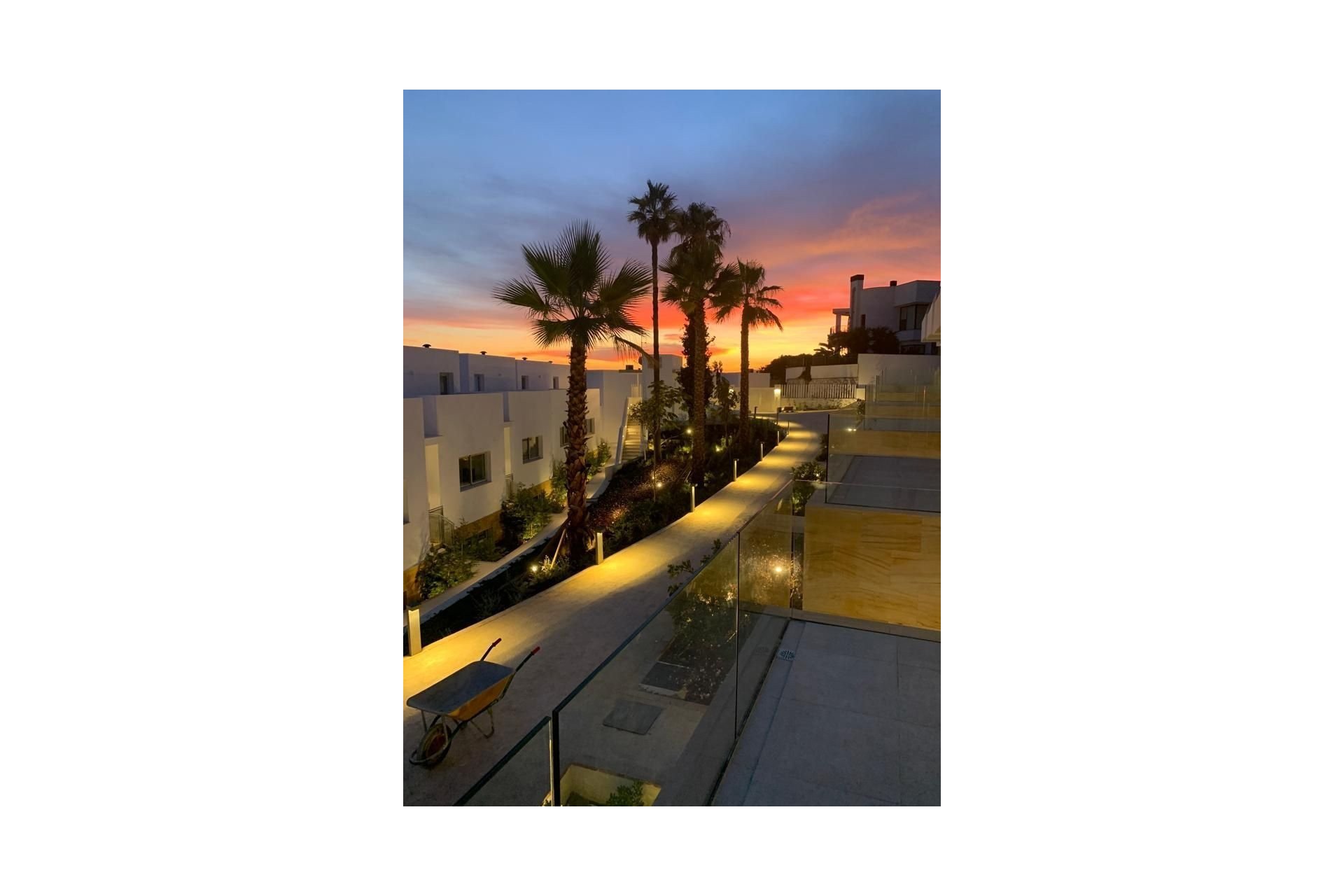 Resale - Link-Detached Villa -
Torreblanca