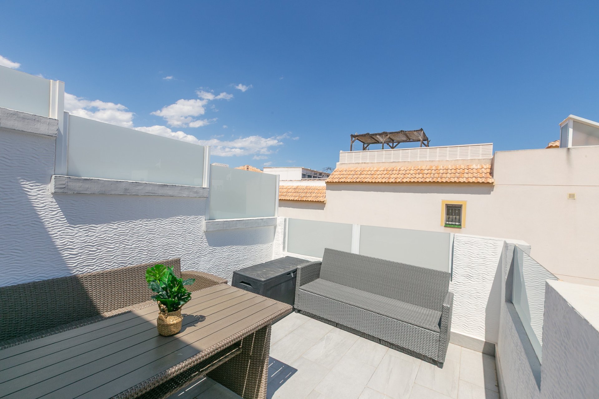 Resale - Quad House -
Los Altos
