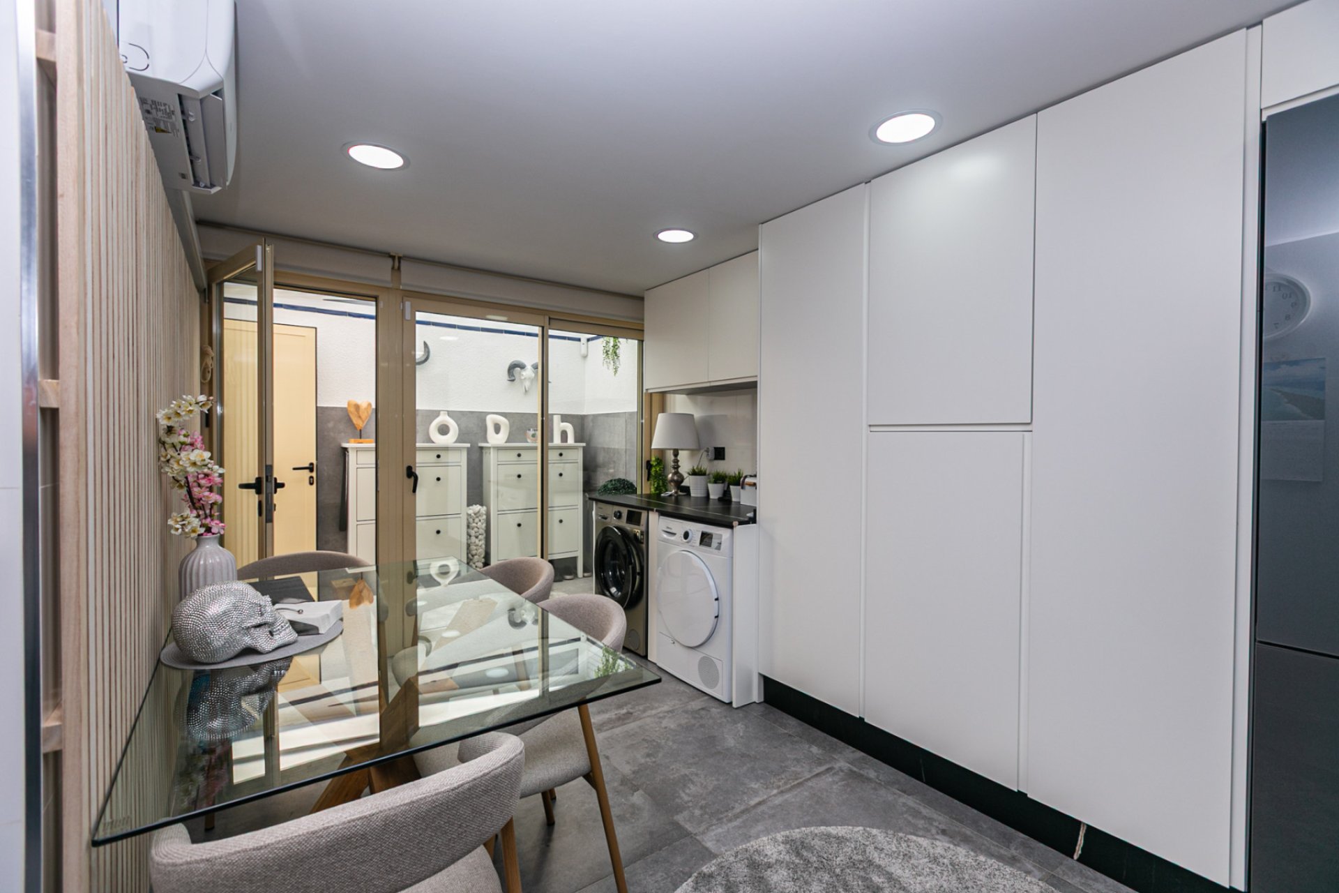 Resale - Quad House -
Mil Palmeras - Riomar