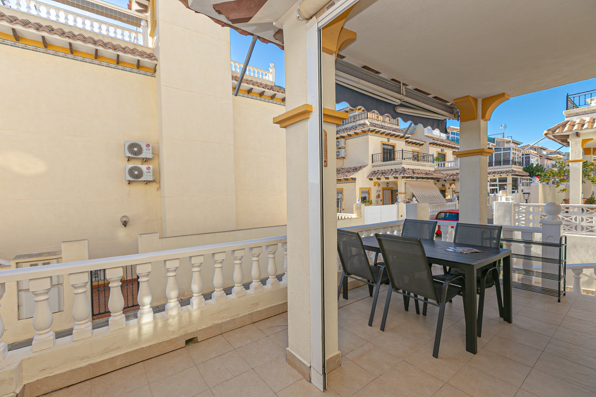 Resale - Quad House -
Playa Flamenca