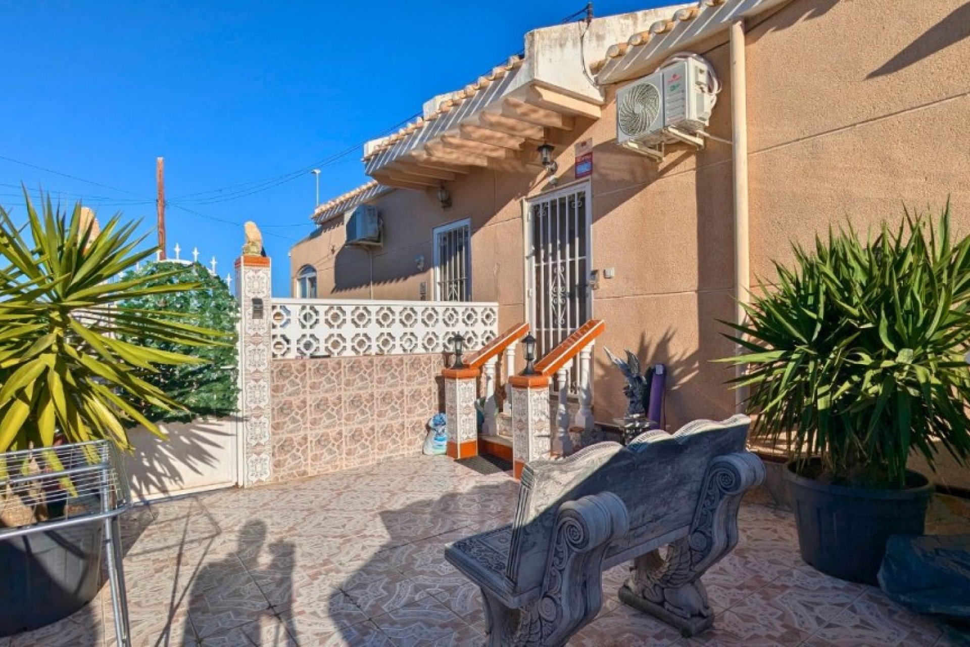 Resale - Quad House -
San Miguel de Salinas