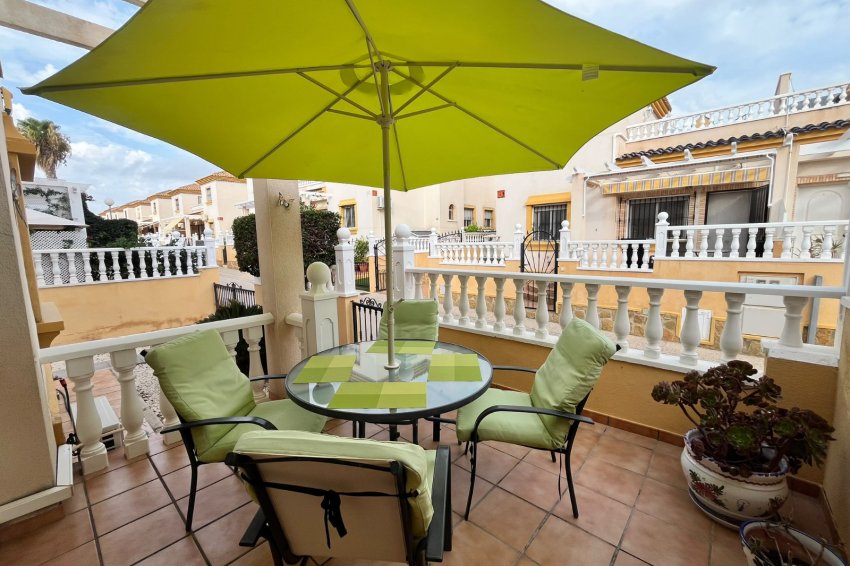 Resale - Quad House -
Villamartin - PAU 8