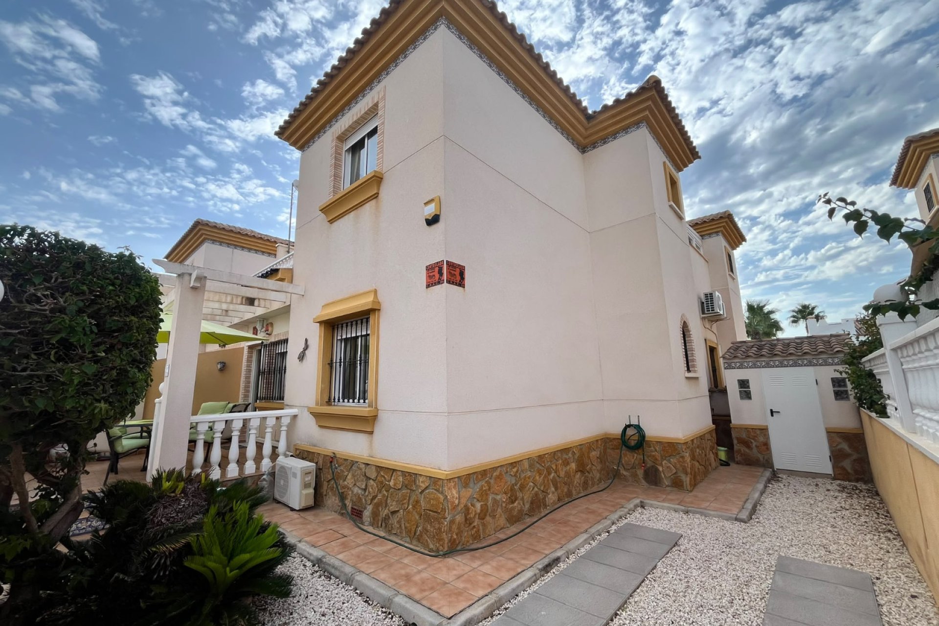 Resale - Quad House -
Villamartin - PAU 8