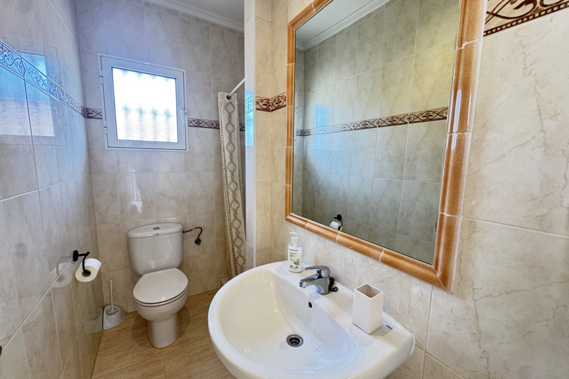 Resale - Quad House -
Villamartin - Villamartín