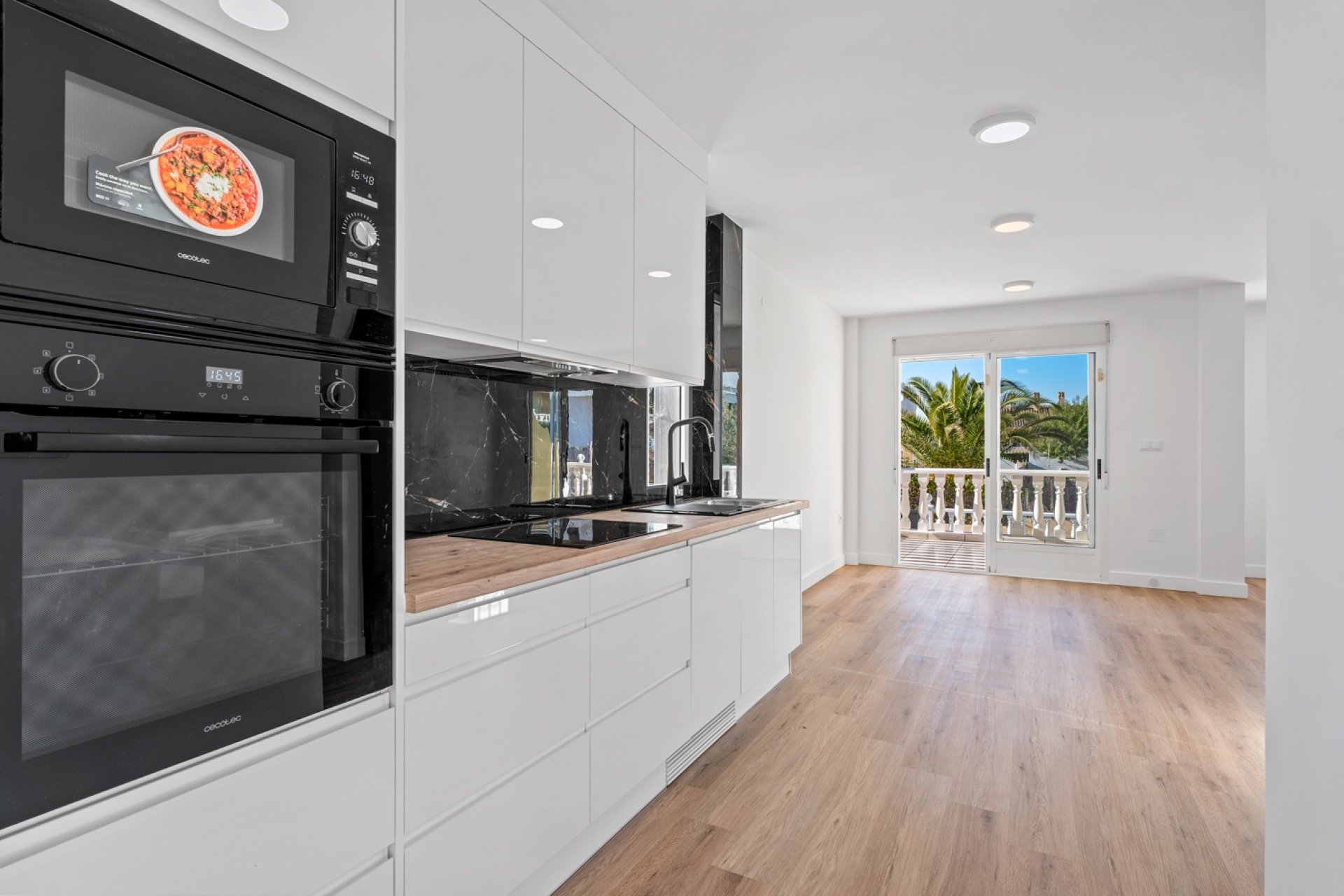 Resale - Semi detached -
Benimar