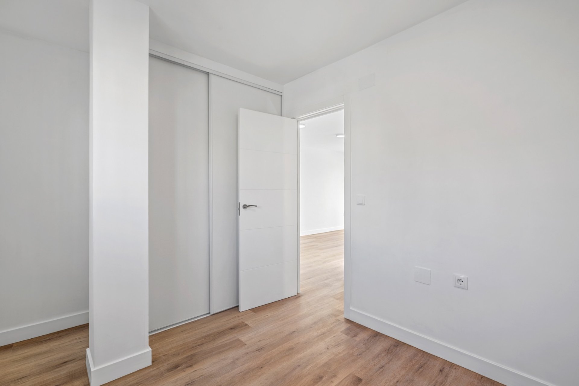 Resale - Semi detached -
Benimar